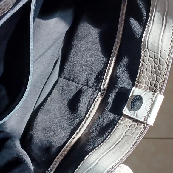 Calvin Klein - Picture 8 of 9